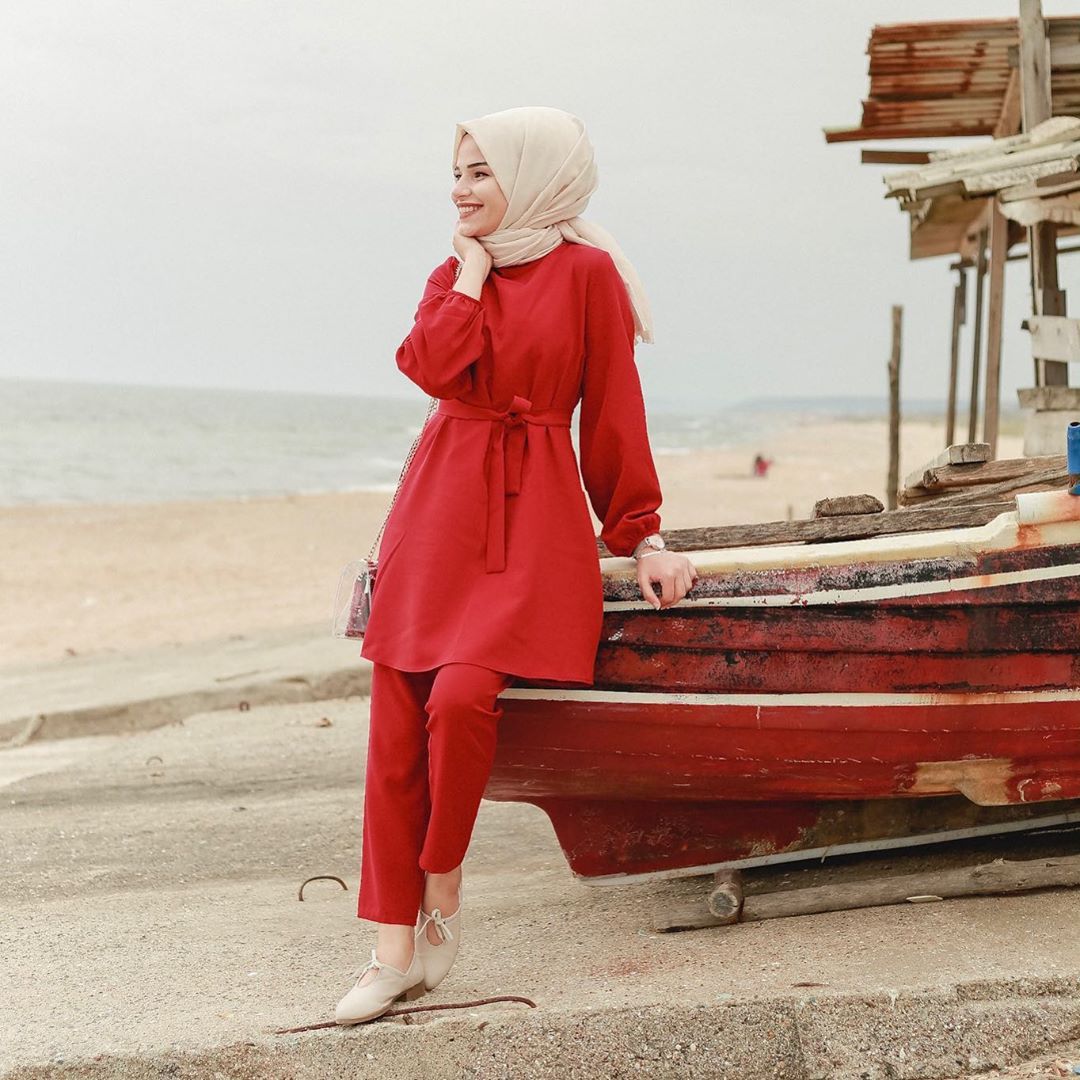 Arab Women's or Girl Muslim plus size two-piece suit