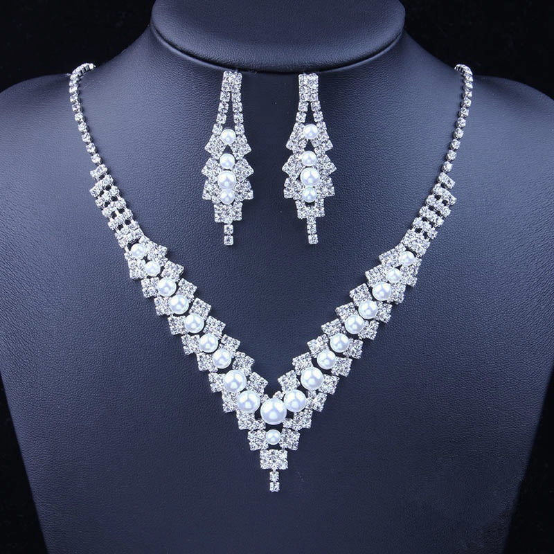 Women's Fashion Simple Crystal Necklace Set